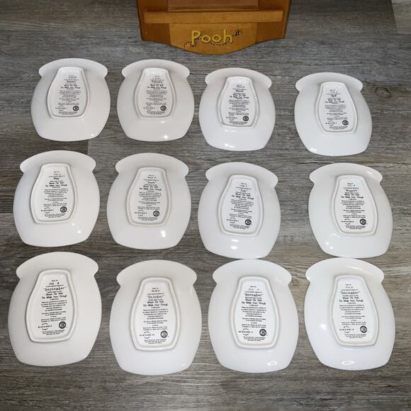 Winnie The Pooh Bradford Exchange Whole Year Perpetual Wall Calendar & Plates - Picture 7 of 7